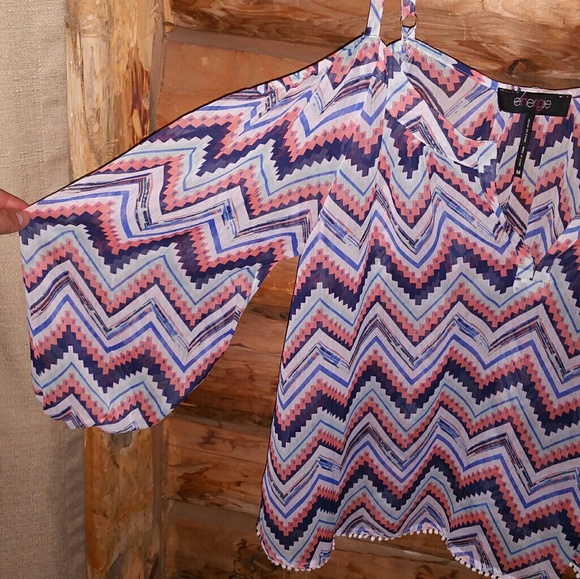 Chiffon off the shoulder blouse - Picture 2 of 3